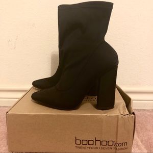 Boohoo Extra Wide Width Block Heel Sock Boots US 6